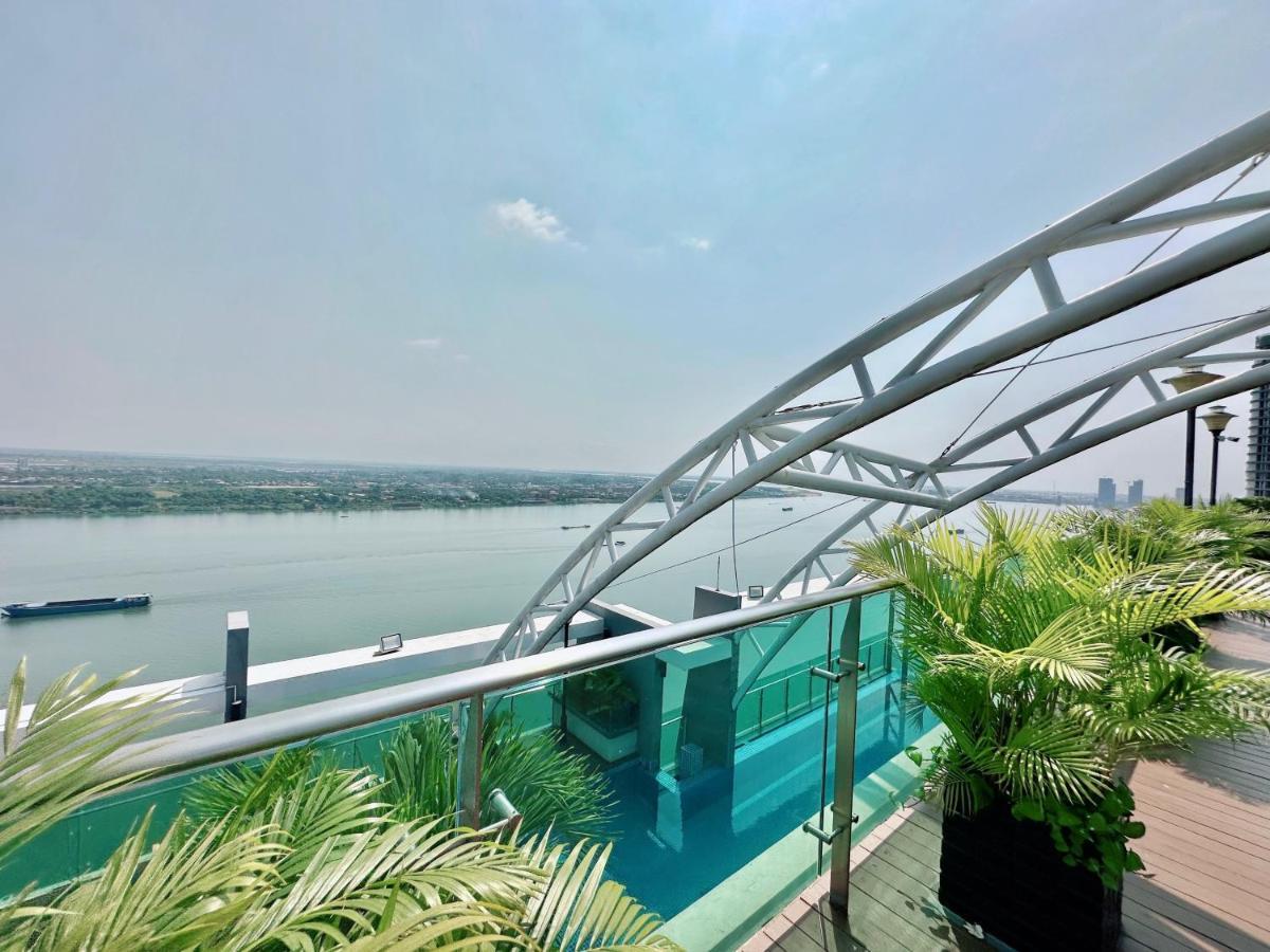 Infinity 28 Hotel And Residence Phnom Penh Exterior photo