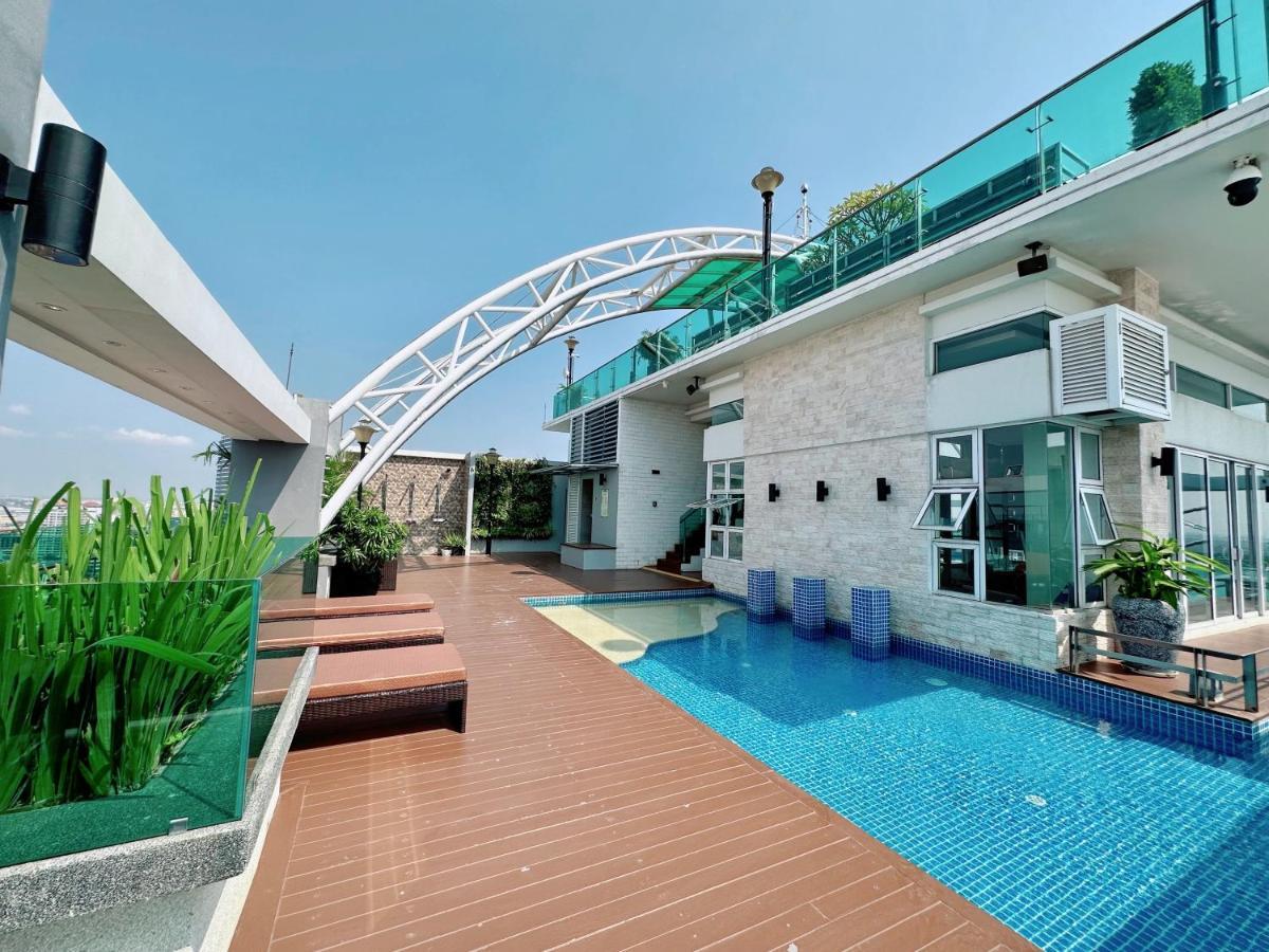 Infinity 28 Hotel And Residence Phnom Penh Exterior photo