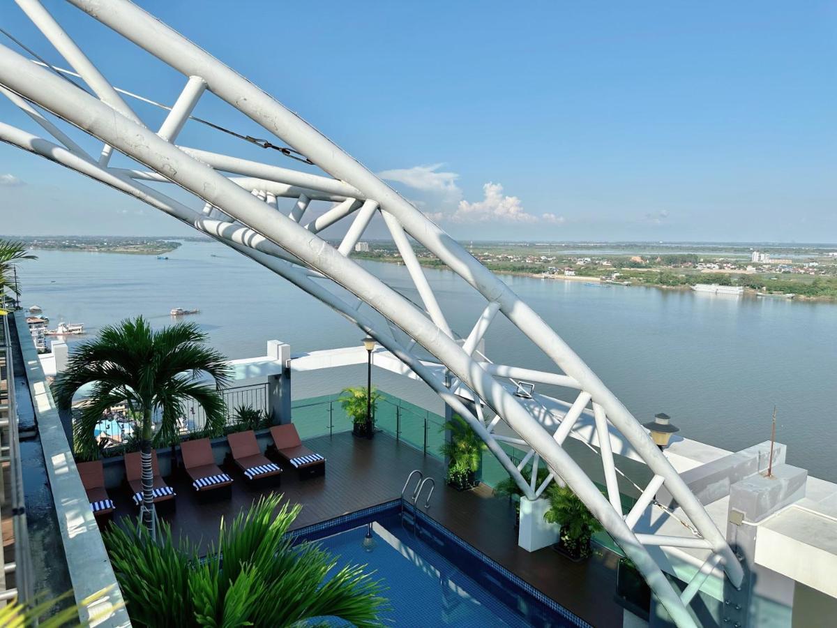 Infinity 28 Hotel And Residence Phnom Penh Exterior photo