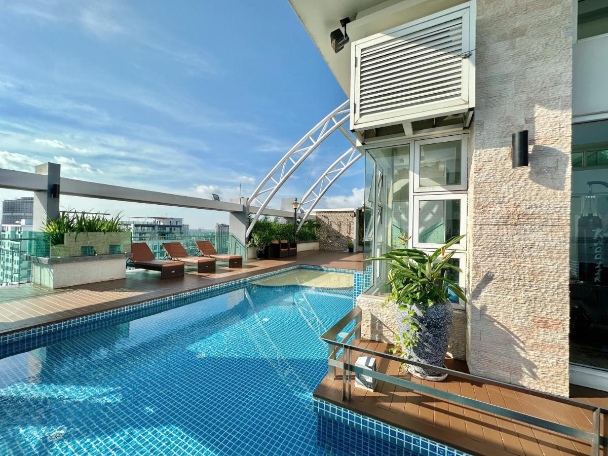 Infinity 28 Hotel And Residence Phnom Penh Exterior photo