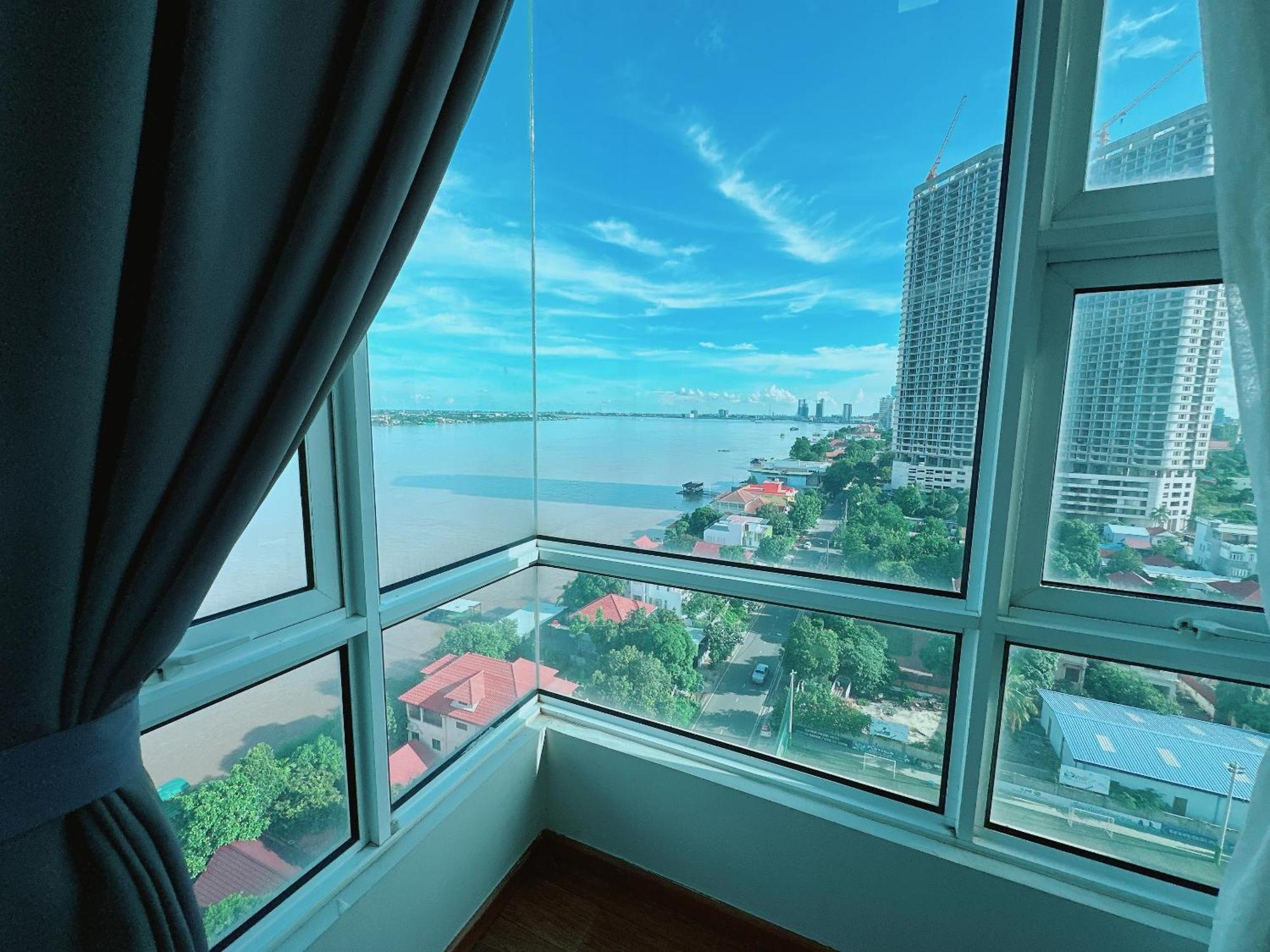 Infinity 28 Hotel And Residence Phnom Penh Exterior photo