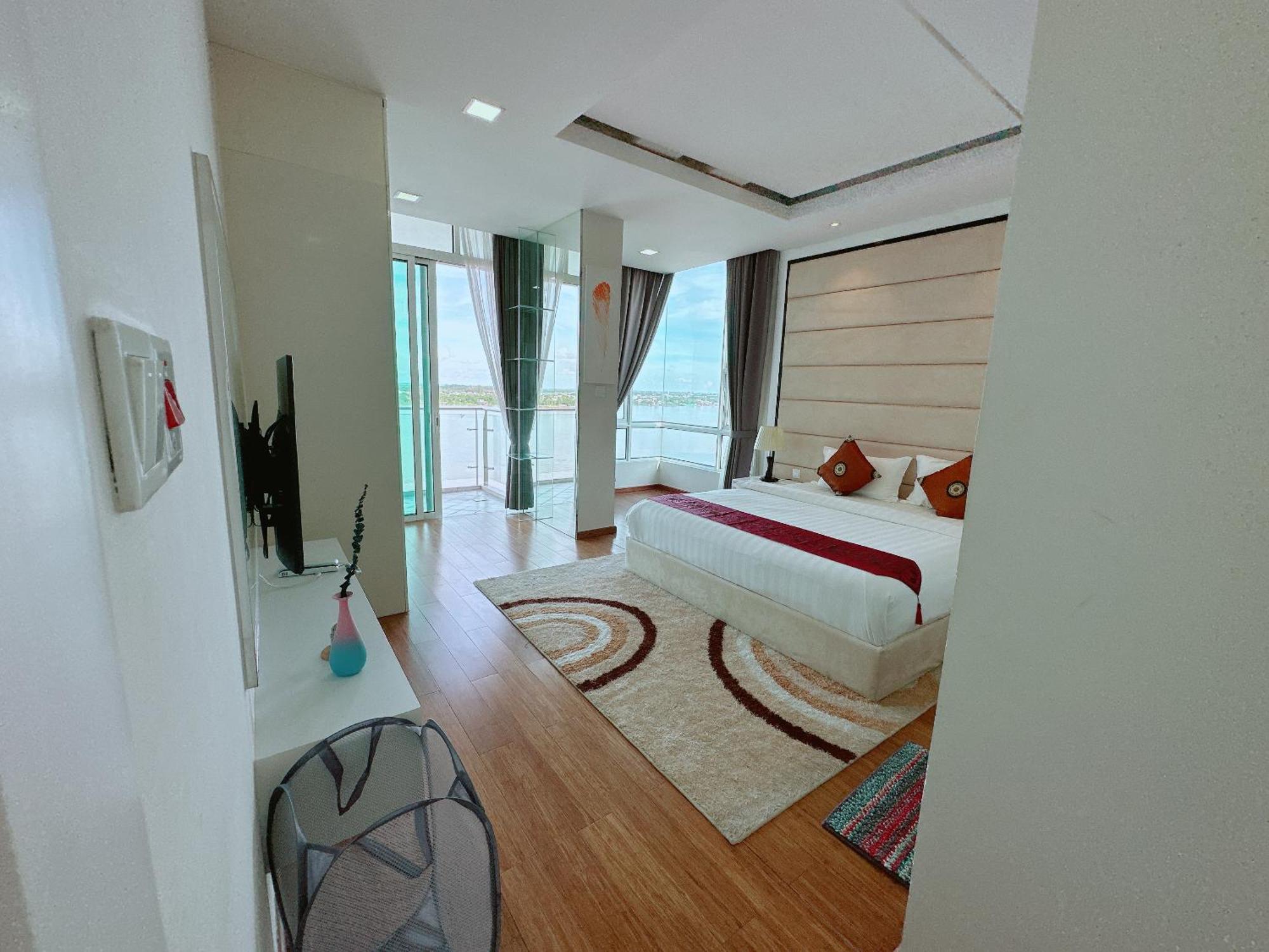 Infinity 28 Hotel And Residence Phnom Penh Exterior photo